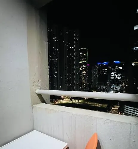 Apartment Bgc 2br Near Sm Aura With Free Parking & Wi-fi *
